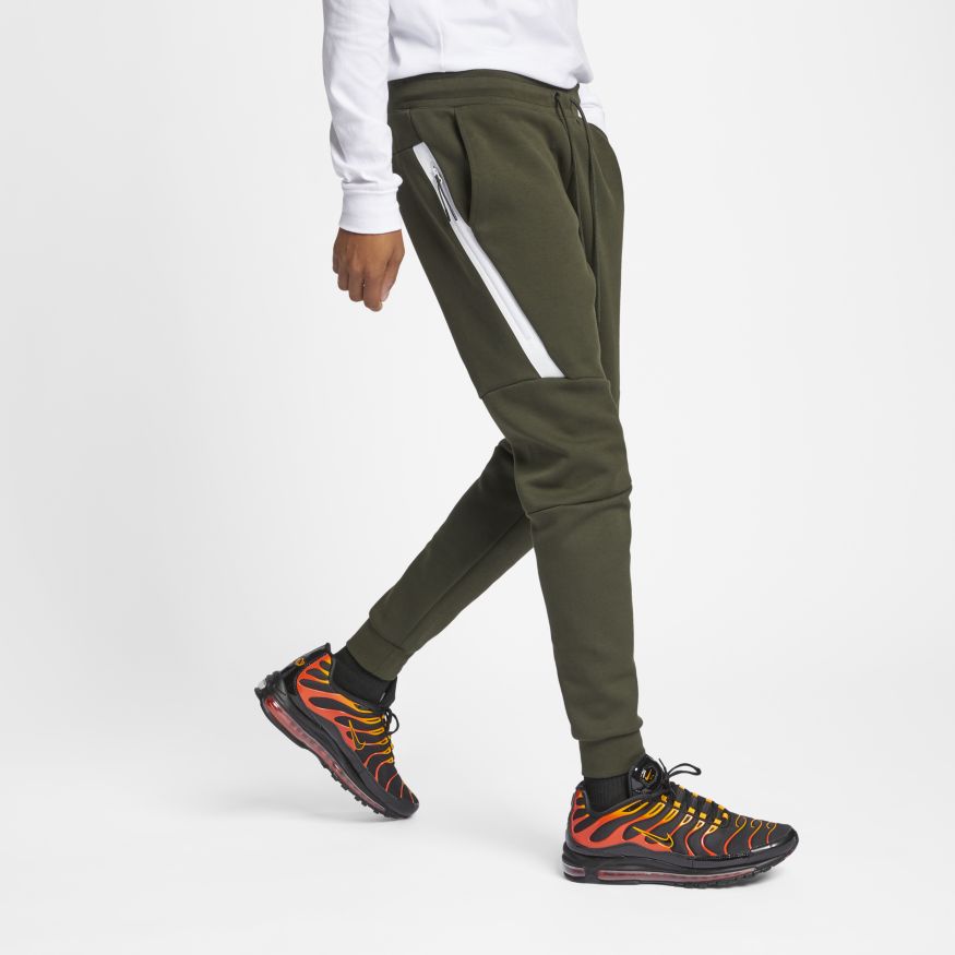 nike tech fleece jogger burgundy