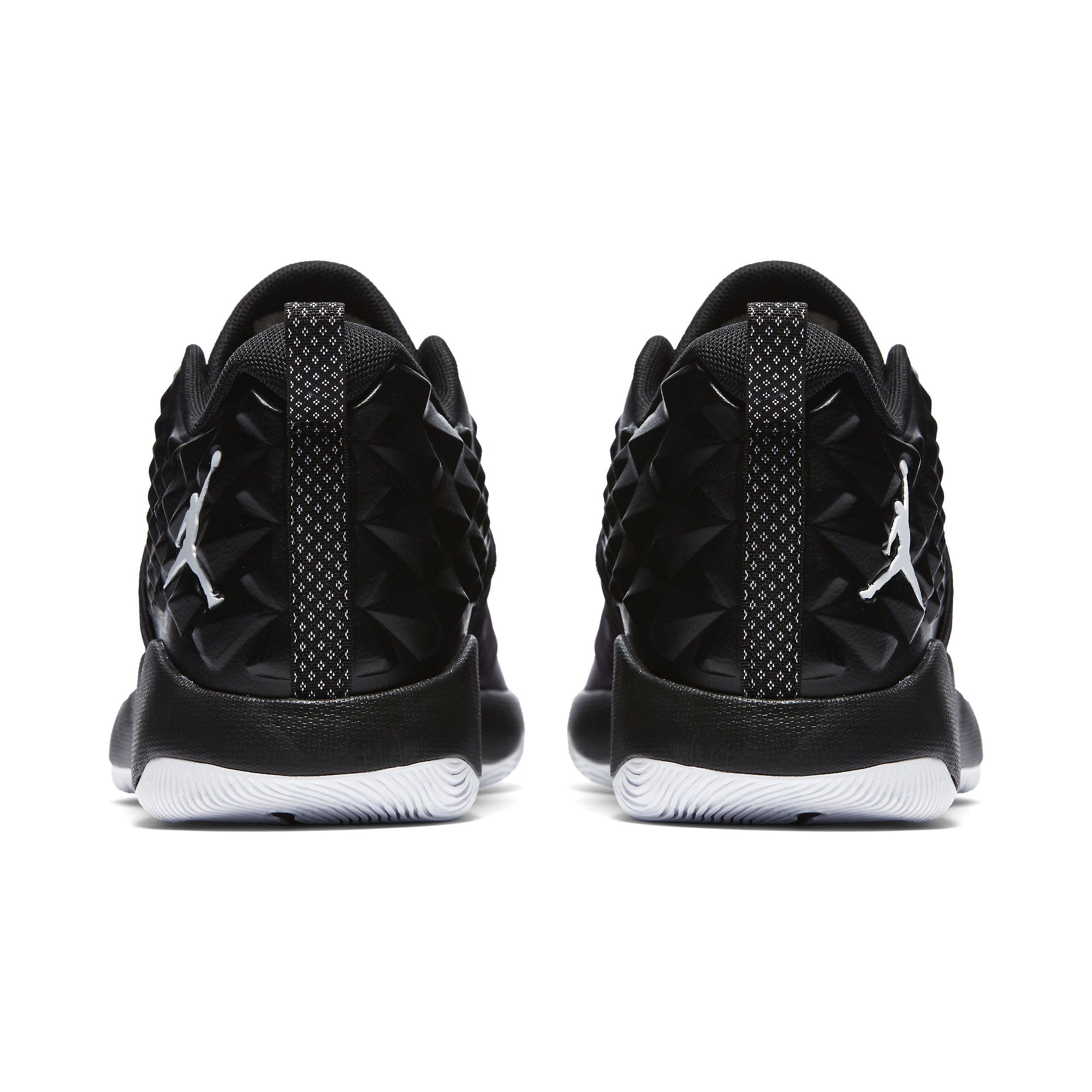 nike jordan extra fly