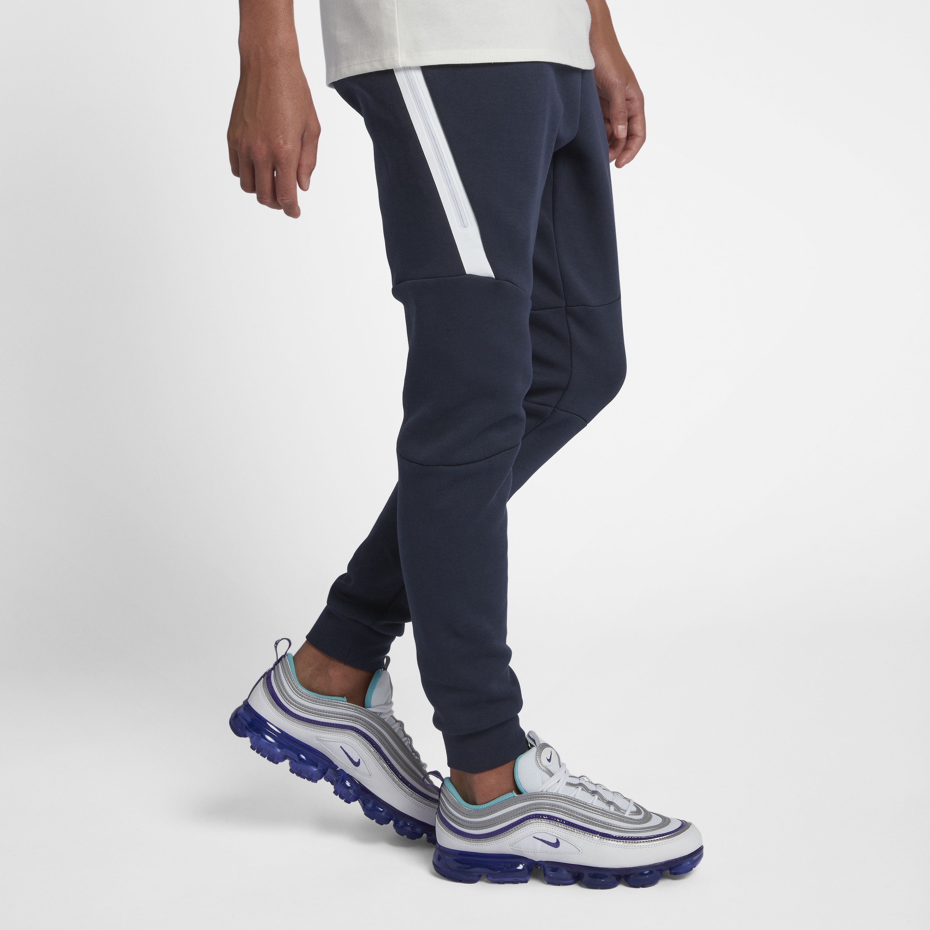 nike tech fleece jogger in grey