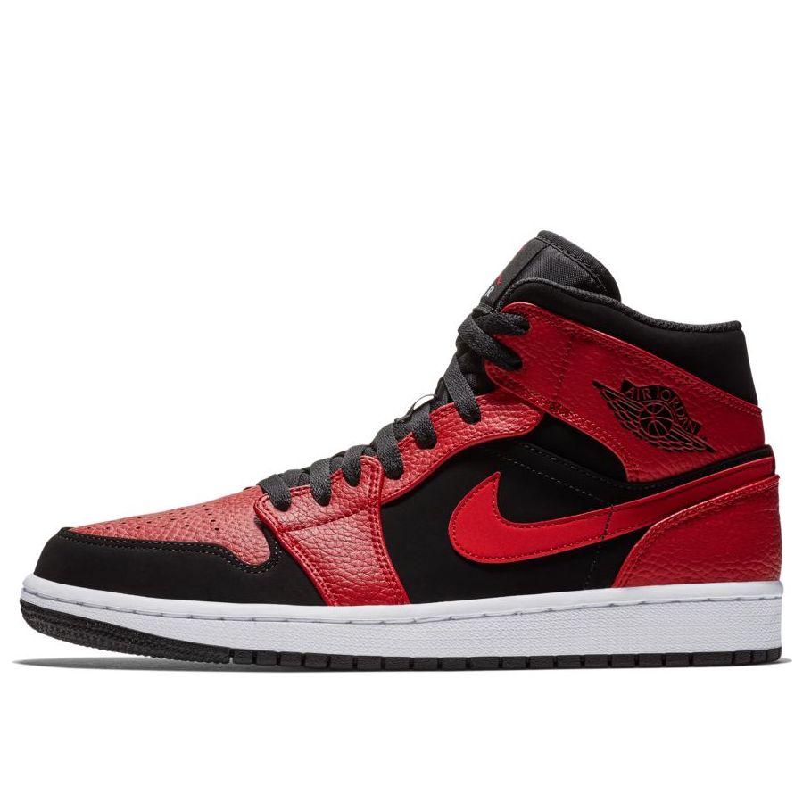 flyknit trainer black white